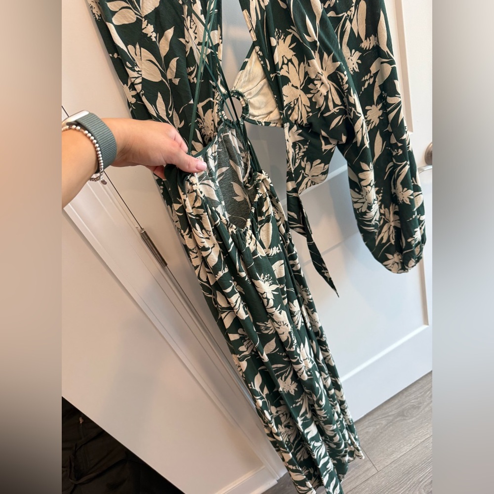 Abercrombie & Fitch Green and Cream Floral Dress - Picture 4 of 12